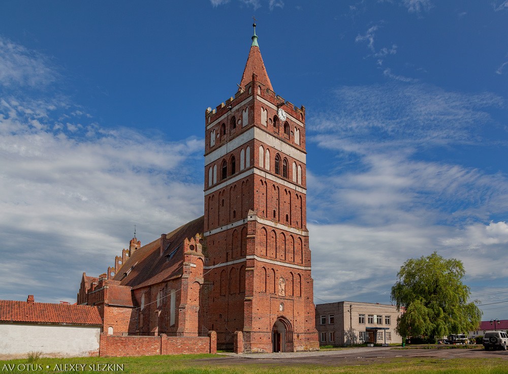 Правдинск. Церковь Георгия Победоносца. фасады