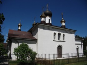 Взморье. Церковь Троицы Живоначальной
