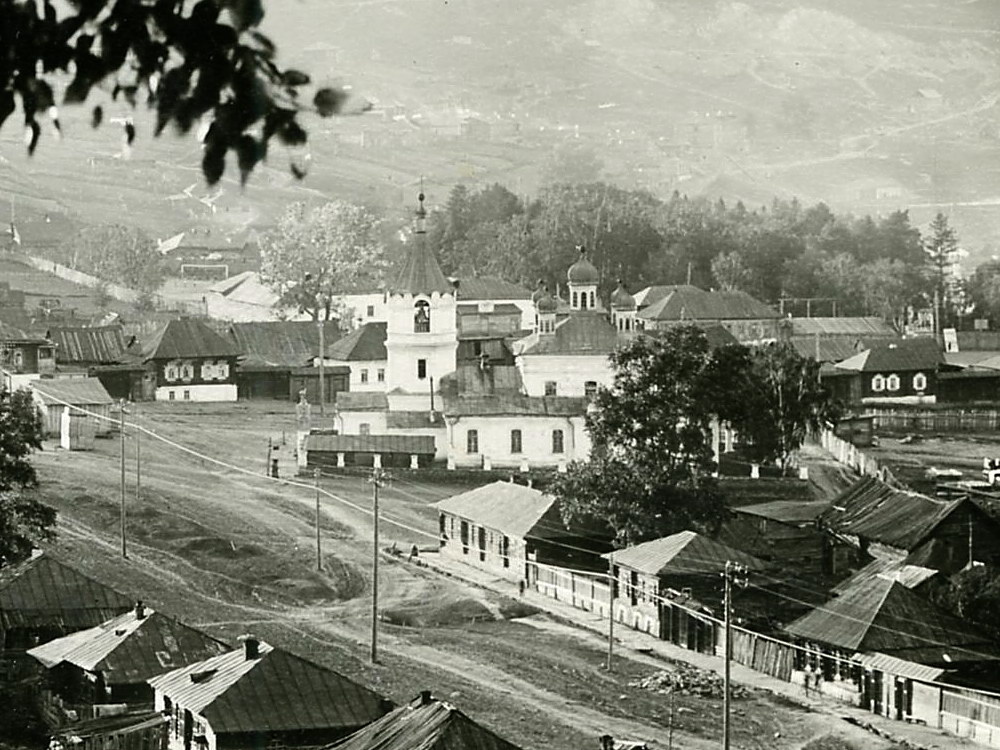 Церковь Петра и Павла, Златоуст (Златоуст, город, Челябинская область). архивная фотография, Фрагмент фото 1930-ых годов из фондов Златоустовского городского краеведческого музея