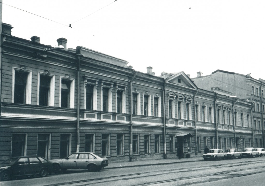 Домовая церковь Николая Чудотворца при бывшем 1-м городском детском доме Императора Николая II, Василеостровский район (Санкт-Петербург, г. Санкт-Петербург). фасады, Уличный фасад здания