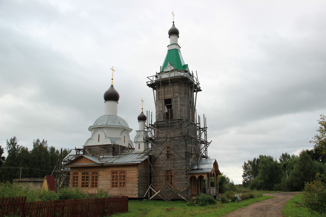 Головино. Церковь Троицы Живоначальной. фасады