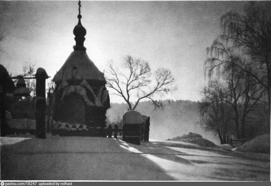 Покровское-Стрешнево. Часовня Серафима Саровского в Иванькове. архивная фотография