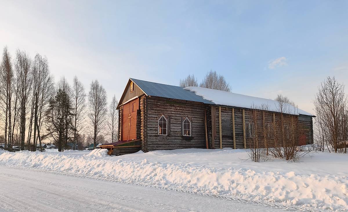 общий вид в ландшафте. Церковь Георгия Победоносца, Каршево (Нигижемско-Георгиевский погост) (Пудожский район, Республика Карелия)