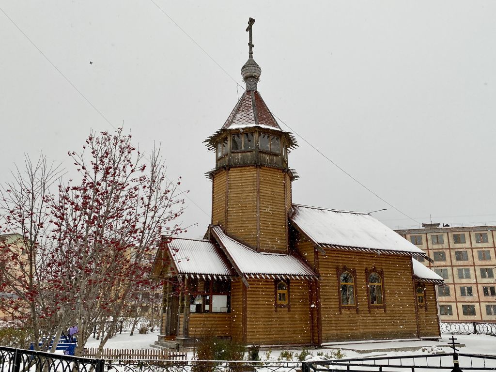 Заозёрск. Церковь Николая Чудотворца. фасады