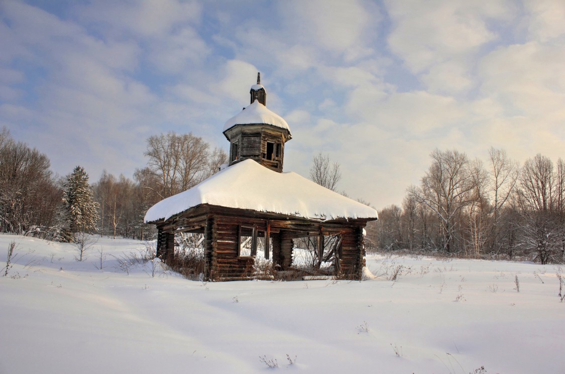 Большие Липяны, урочище. Часовня Троицы Живоначальной. фасады, Вид с запада