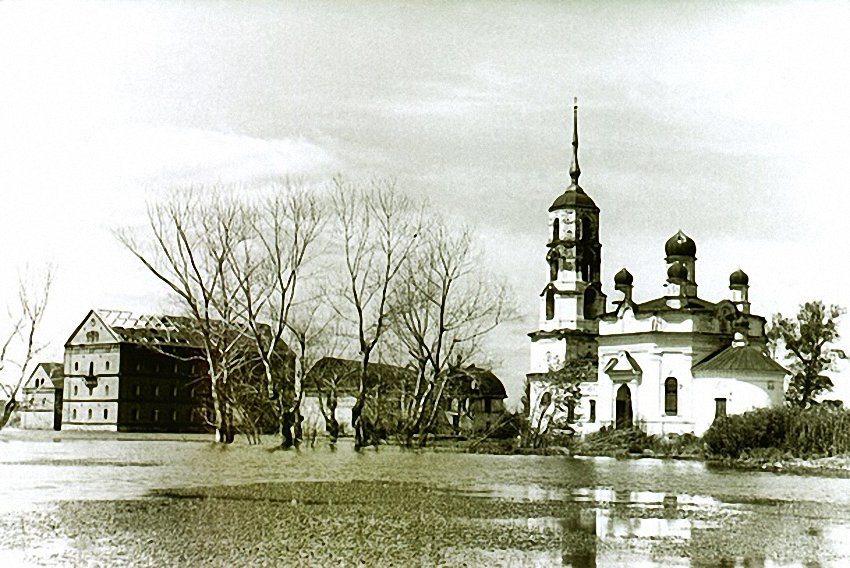 Метлино, урочище. Церковь Симеона Верхотурского. архивная фотография, Источник: www.ozersk74.ru/news/city/239883/