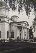 Церковь Успения Пресвятой Богородицы, Фото 1947 г. Западный портик. Вид с северо-запада. Госкаталог № 38697537. ГНИМА им Щусева<br>, Пучеж, Пучежский район, Ивановская область