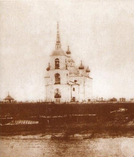 Церковь Сошествия Святого Духа, Погост (Усть-Моша) (Плесецкий район, Архангельская область). архивная фотография, Фрагмент фото начала 20 века из книги Н.А. Макарова 