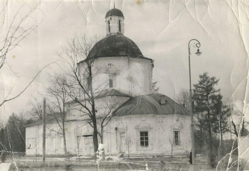 Литвиново. Церковь Успения Пресвятой Богородицы. архивная фотография