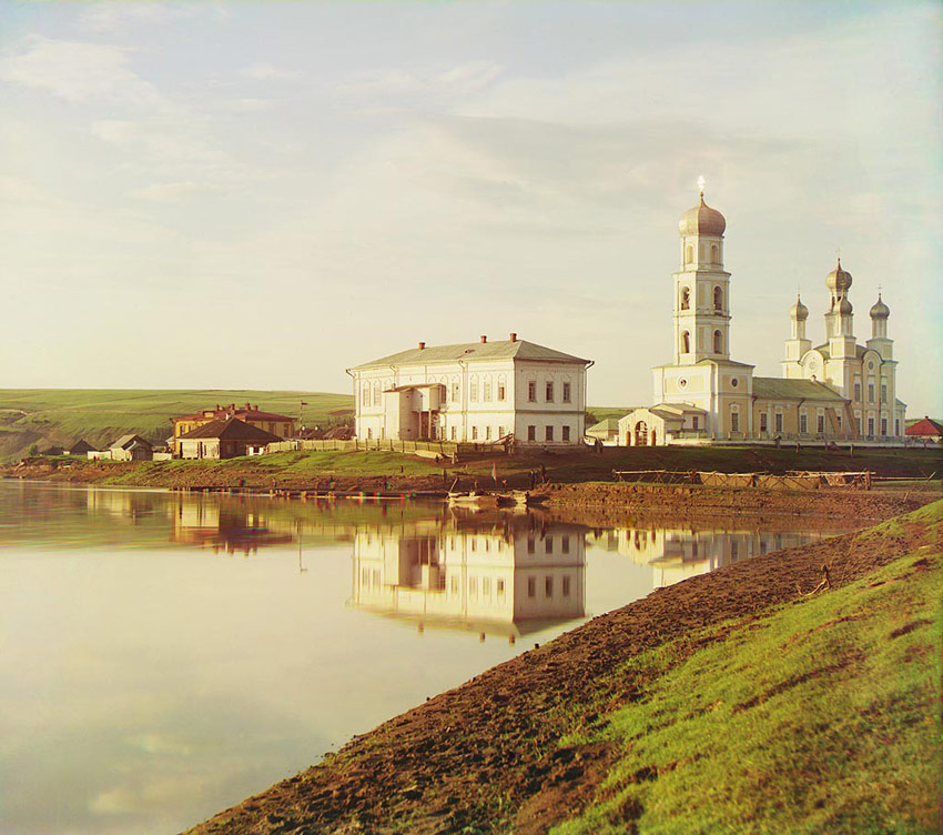 Церковь Рождества Христова, Верхнечусовские Городки (Чусовой, город, Пермский край). архивная фотография, Храм Рождества Христова в селе Верхние Городки. Фотография С.М.Прокудина-Горского, 1912. Оригинал:  http://cdn.loc.gov/service/pnp/prokc/20700/20712v.jpg. Восстановленное изображение:  http://ps-spb2008.narod.ru/ur_chus2.htm
