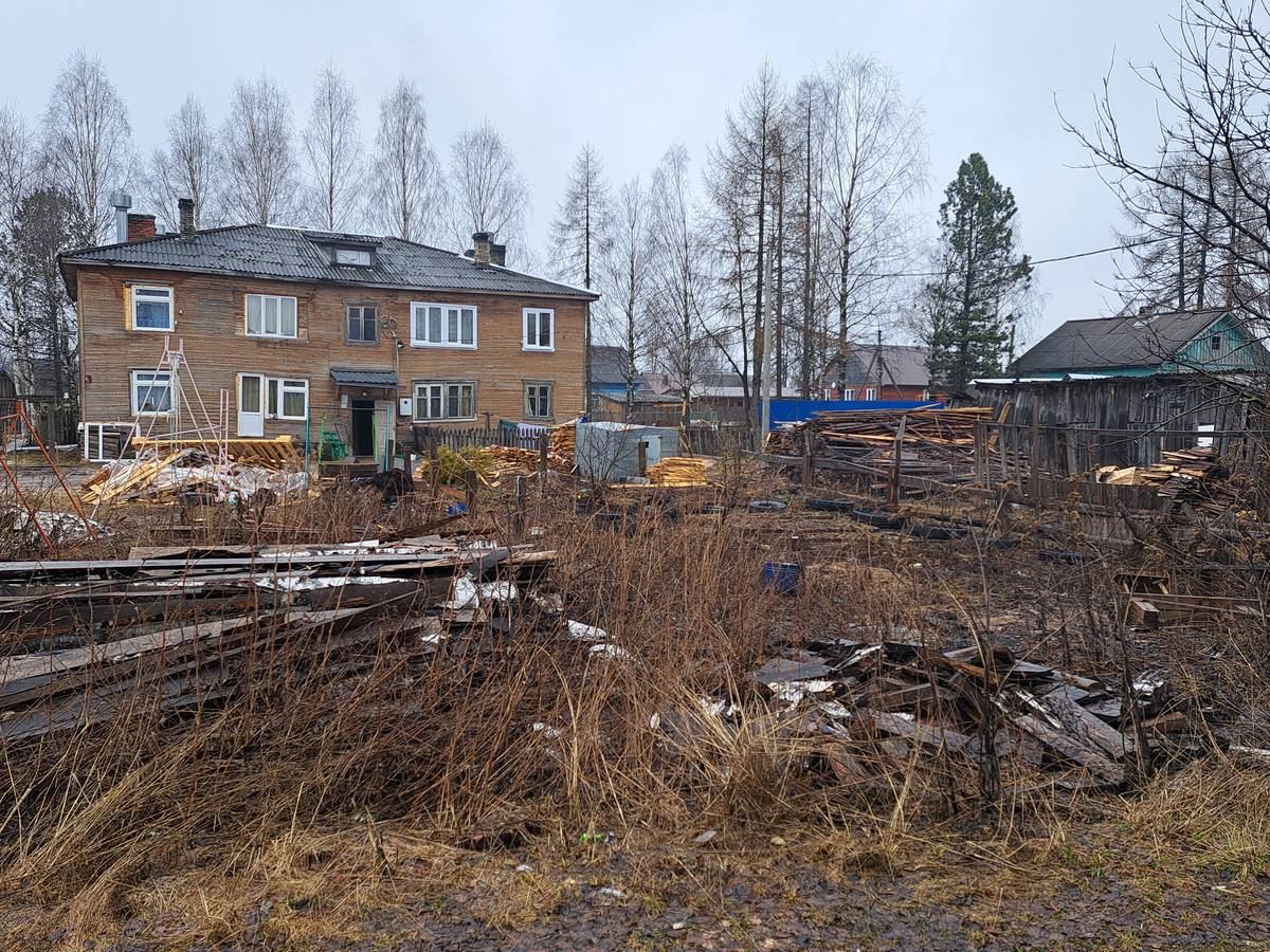 Местоположение церкви. Вид на запад. , дополнительная информация. Церковь Сергия Радонежского, Плесецк (Плесецкий район, Архангельская область)