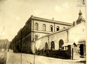 Чугуретский район. Церковь Михаила Архангела при бывшем Михайловском военном училище
