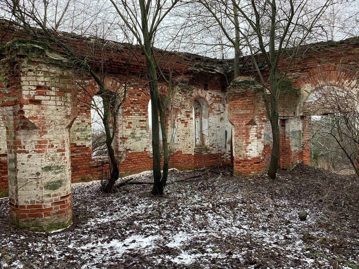 Вид с северо-востока, интерьер и убранство. Церковь Михаила Архангела, Острецово (Заокский район, Тульская область)