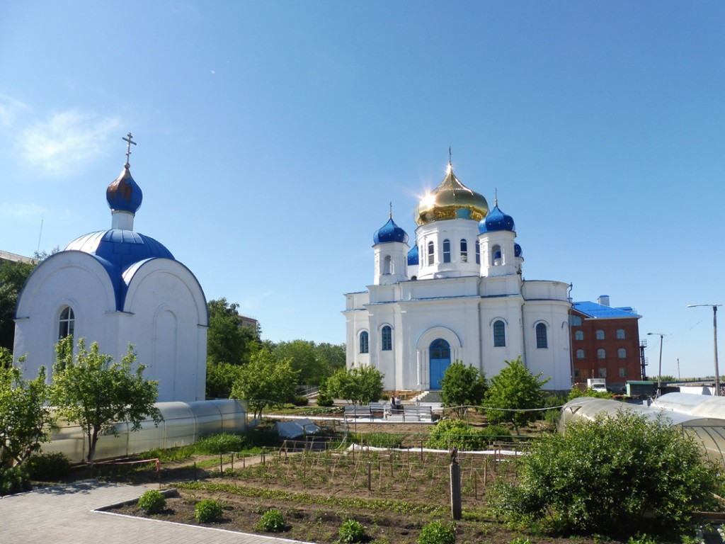 Троицк. Казанско-Богородицкий женский монастырь. общий вид в ландшафте