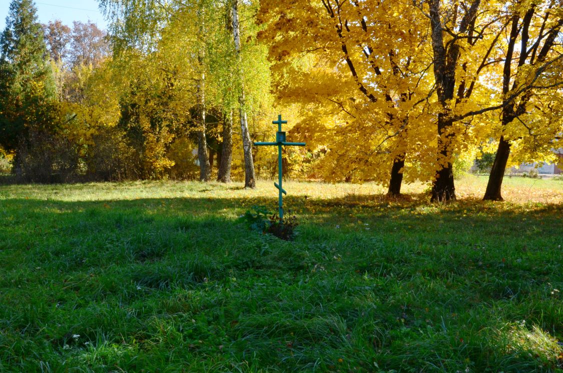 Церковь Троицы Живоначальной, Спиридонова Буда (Злынковский район, Брянская область). дополнительная информация, Поклонный крест на месте церкви