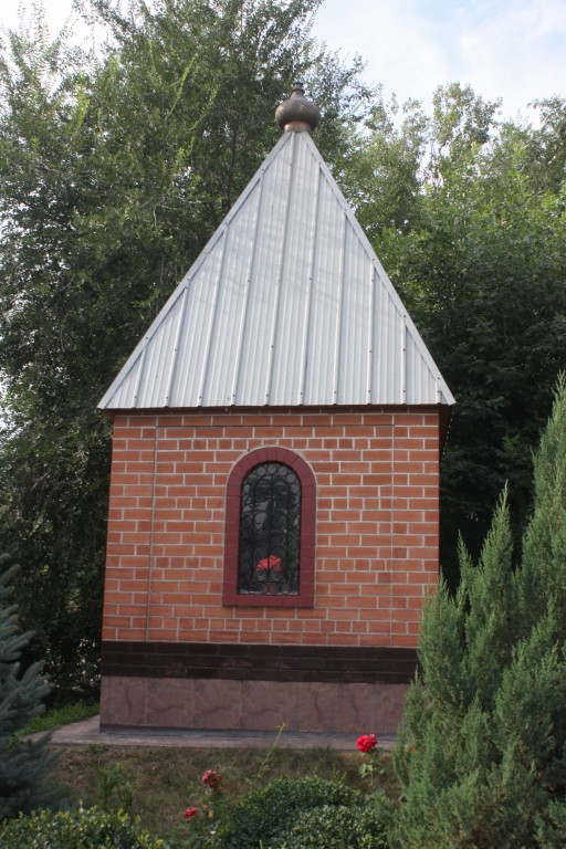 Церковь Петра и Павла на Болдинском острове, Астрахань (Астрахань, город, Астраханская область). дополнительная информация, Часовня - склеп