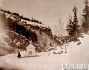 Часовня на месте кончины великого князя Георгия Александровича (деревянная), Деревянная часовня, на месте которой позже была возведена часовня из итальянского мрамора. Источник: ЦГФЛФФД.<br>, Абастумани, Самцхе-Джавахети, Грузия