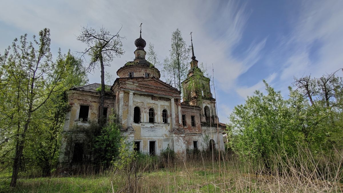 Церковь Троицы Живоначальной, Олифино (Галичский район, Костромская область). фасады
