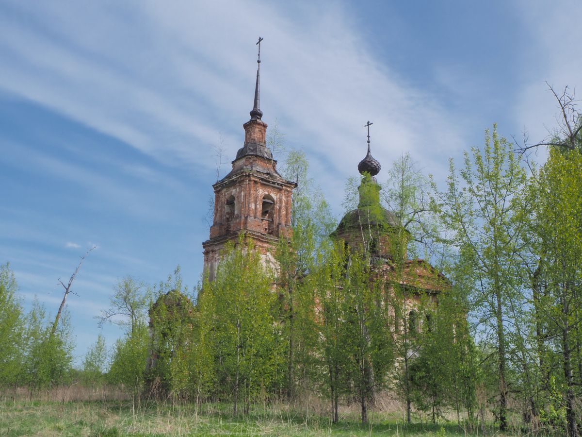Церковь Троицы Живоначальной, Олифино (Галичский район, Костромская область). фасады