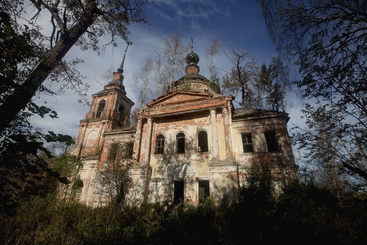 Церковь Троицы Живоначальной, Олифино (Галичский район, Костромская область). фасады