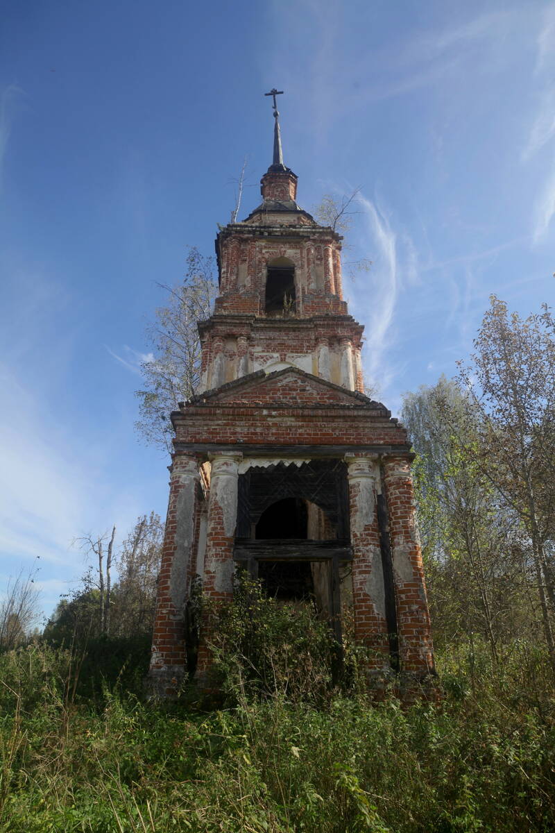 Церковь Троицы Живоначальной, Олифино (Галичский район, Костромская область). фасады