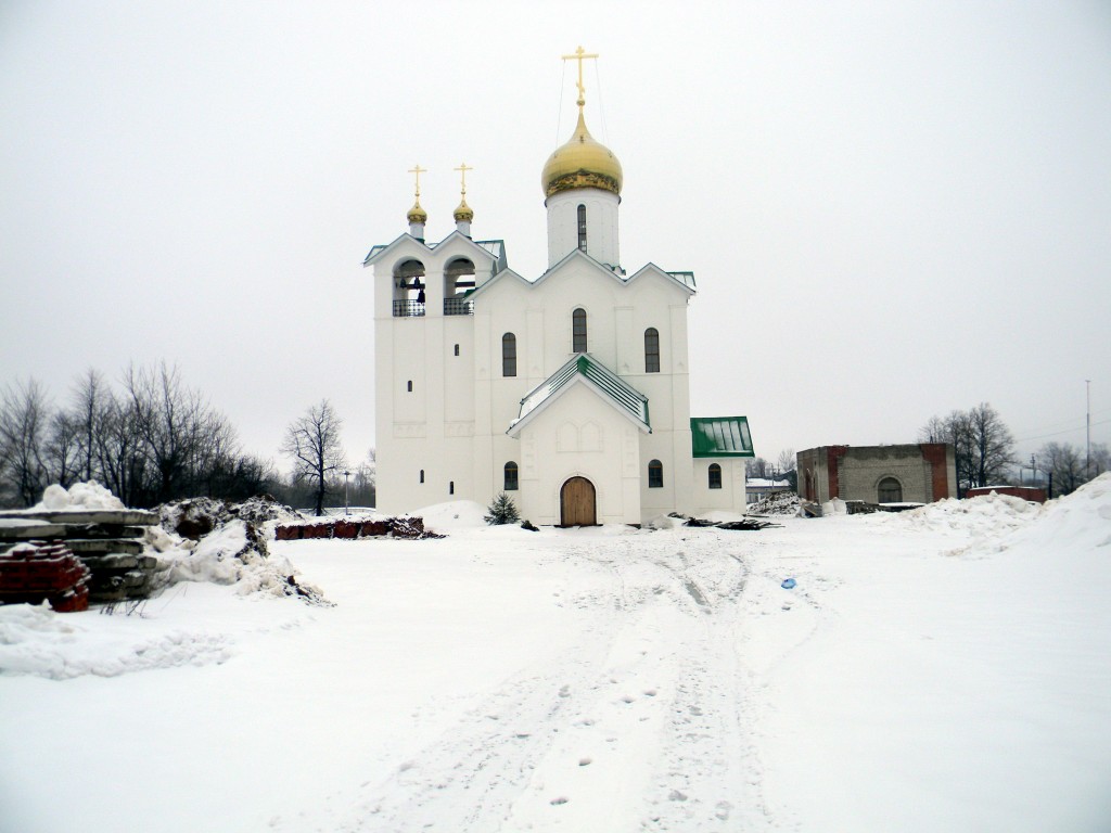 Ивановская область, Савинский район, Савино. Церковь Михаила Архангела, фотография. общий вид в ландшафте