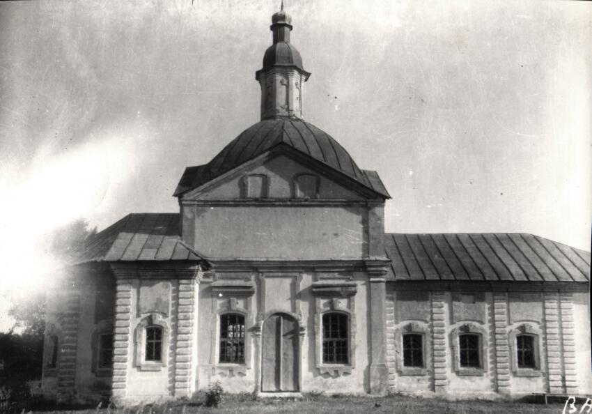 Бизюков Крестовоздвиженский монастырь. Церковь Успения Пресвятой Богородицы, Бизюково (Дорогобужский район, Смоленская область). архивная фотография, Фото с сайта http://www.belshkola.edusite.ru/p28aa1.html