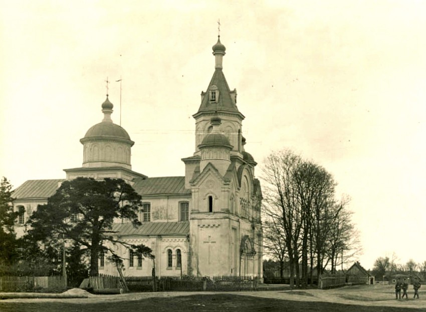 Кривошин. Церковь Покрова Пресвятой Богородицы. архивная фотография, 1915—1944 год фото с сайта https://pastvu.com/p/435743