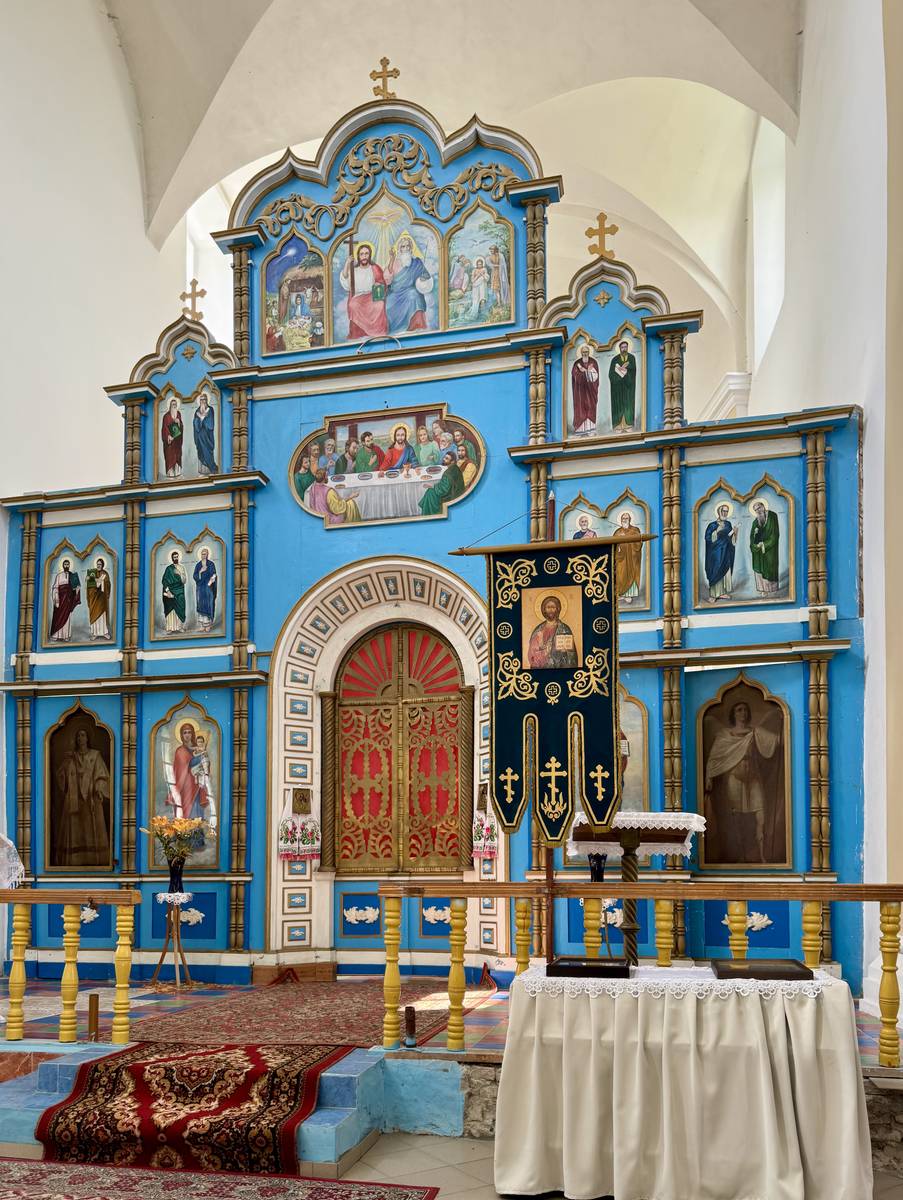 Церковь Покрова Пресвятой Богородицы, Кривошин (Ляховичский район, Беларусь, Брестская область). интерьер и убранство, Иконостас