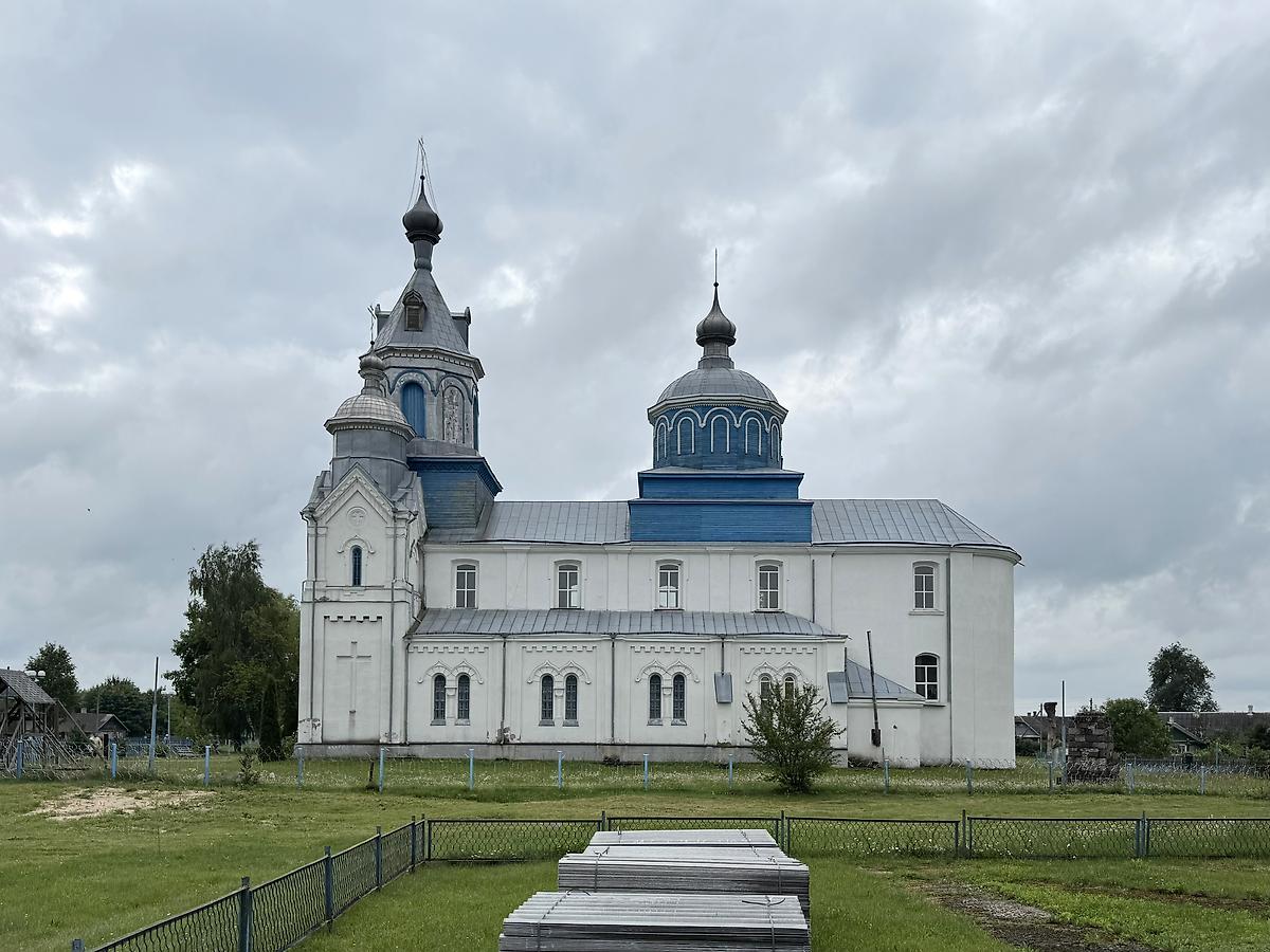 Вид с севера, фасады. Церковь Покрова Пресвятой Богородицы, Кривошин (Ляховичский район, Беларусь, Брестская область)