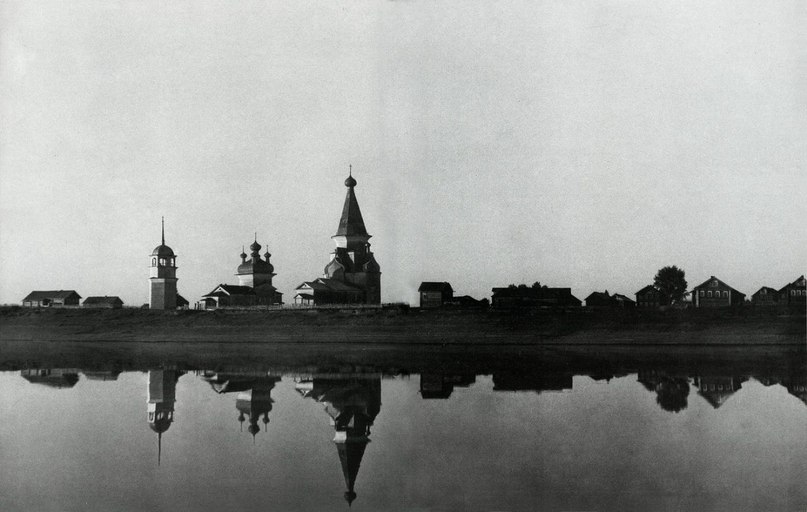 Храмовый комплекс. Церкви Климента, Папы Римского, и Вознесения Господня, Пияла (Онежский район, Архангельская область). архивная фотография