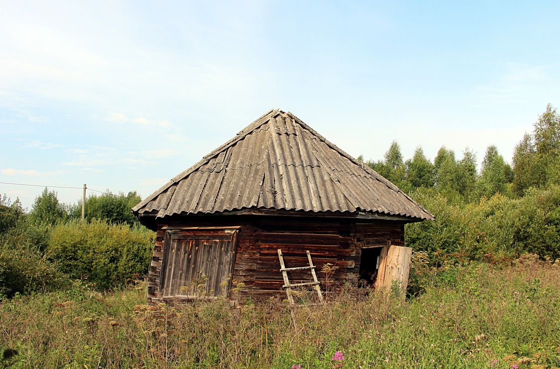 Церковь Ризоположения (Положения честной ризы Пресвятой Богородицы во Влахерне), Шарья (Любытинский район, Новгородская область). фасады