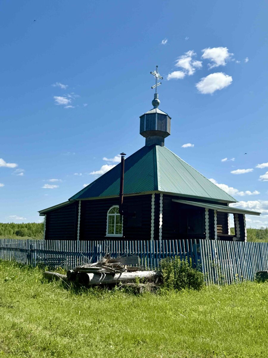 Церковь Казанской иконы Божией Матери (новая), Кугушерга (Яранский район, Кировская область). общий вид в ландшафте