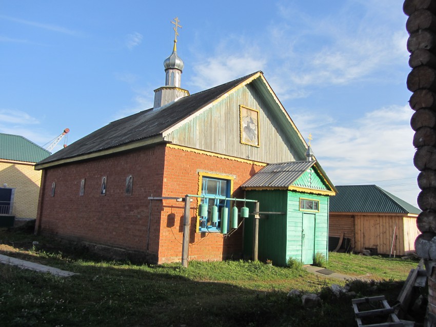 Молитвенный дом Успения Пресвятой Богородицы, Аликово (Аликовский район, Республика Чувашия). дополнительная информация, Освященный в 1991г. молитвенный дом, где совершаются богослужения.