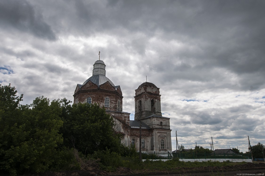 Церковь Троицы Живоначальной, Лисье (Лебяжьевский район, Курганская область). фасады