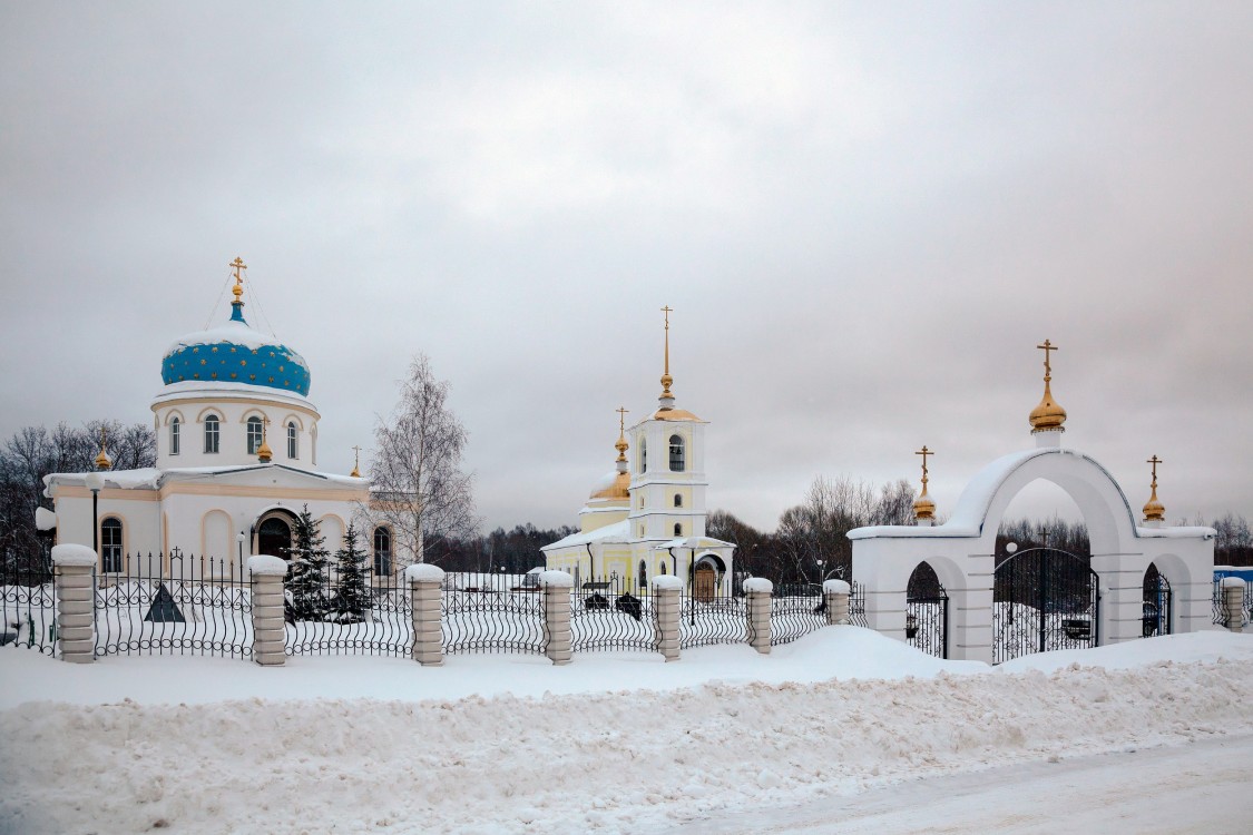 Гагино. Храмовый комплекс. Церкви Спаса Всемилостивого и Казанской иконы Божией Матери. фасады