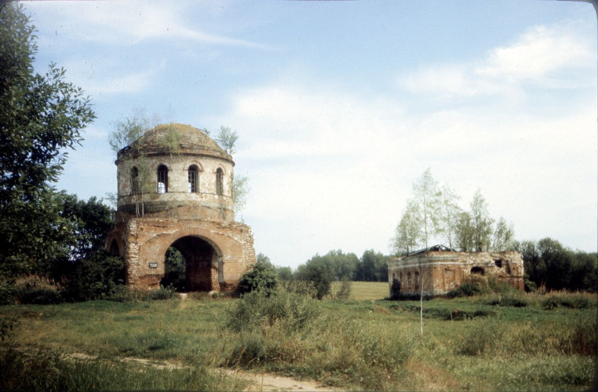 документальные фотографии. Храмовый комплекс. Церкви Спаса Всемилостивого и Казанской иконы Божией Матери, Гагино (Сергиево-Посадский городской округ, Московская область)