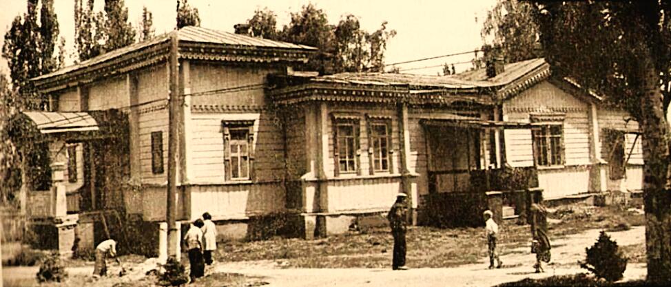 с.Теплоключенка. Храм Димитрия Солунского (1940е годы), архивная фотография. Церковь Димитрия Солунского, Теплоключенка (Кыргызстан, Прочие страны)