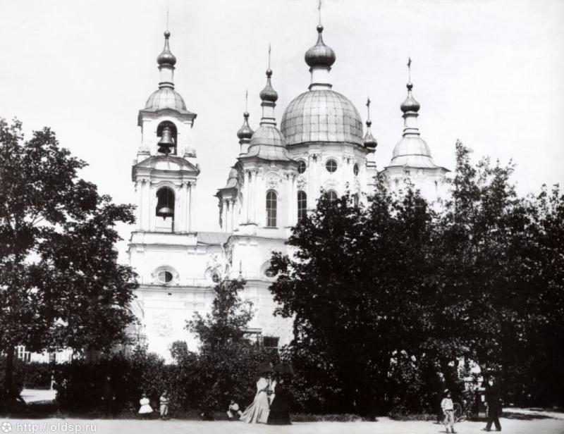 Троицкая Сергиева Приморская пустынь. Собор Троицы Живоначальной, Стрельна (Санкт-Петербург, Петродворцовый район, г. Санкт-Петербург). архивная фотография, Троицкий собор в Сергиевой пустыни (утрачен) 1900 году (направление съемки — север) Источник http://oldsp.ru/old/photo/view/20877