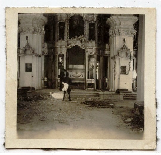 Интерьер храма. Фото 1941 г. с аукциона e-bay.de, архивная фотография. Троицкая Сергиева Приморская пустынь. Собор Троицы Живоначальной, Стрельна (Санкт-Петербург, Петродворцовый район, г. Санкт-Петербург)
