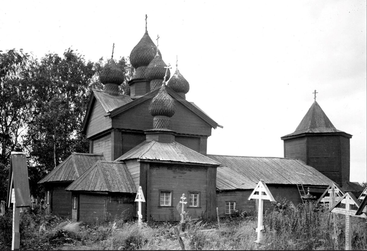 Церковь Троицы Живоначальной, Помялово (Волховский район, Ленинградская область). архивная фотография, Фото Машечкина В. М. из фондов РЭМ. (ГК № 25548635)