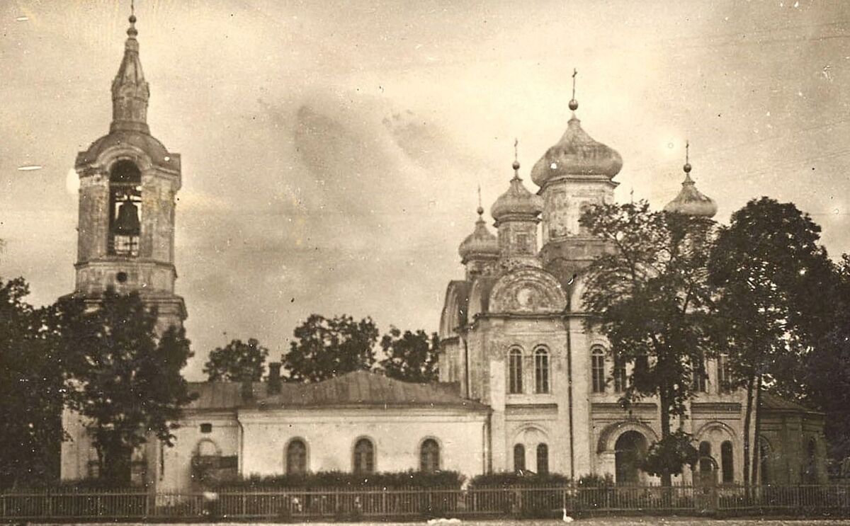 Церковь Покрова Пресвятой Богородицы, Ряжск (Ряжский район, Рязанская область). архивная фотография, Фото 1900-1914 гг.  С сайта: vmuzey.com/event/listaya-ryazhskie-albomy