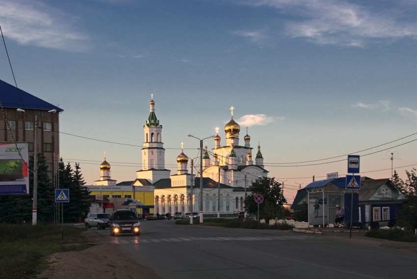 Собор Троицы Живоначальной, Рузаевка (Рузаевский район, г. Рузаевка, Республика Мордовия). общий вид в ландшафте