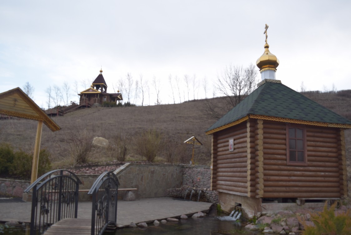 Часовня Троицы Живоначальной, Верхние Марки (Каменский район, Воронежская область). фасады