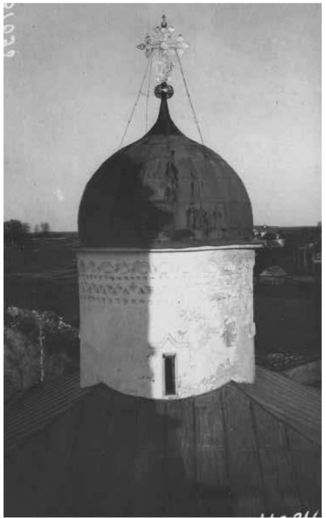 Церковь Рождества Пресвятой Богородицы, Крюково (Старая Уситва) (Палкинский район, Псковская область). архивная фотография, Фото начала XX века в книге «Археология и история Пскова и Псковской земли. Заседание 55». Стр.124