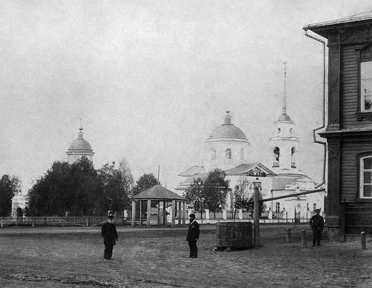 Собор Троицы Живоначальной, Варнавино (Варнавинский район, Нижегородская область). архивная фотография, Фото с сайта varnavino.ru