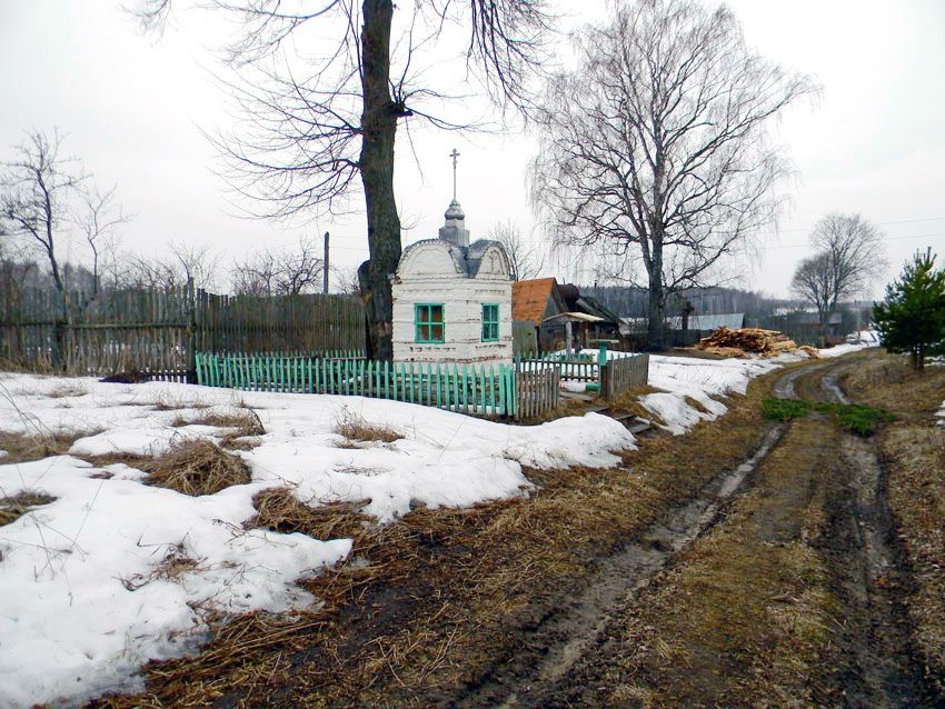 Часовня Силуана Афонского, Векино (Шуйский район, Ивановская область). общий вид в ландшафте