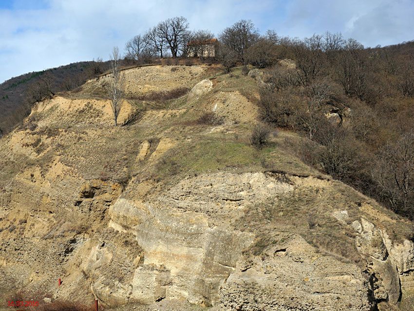 Церковь Богородицы, Тбиси (Квемо-Картли, Грузия). общий вид в ландшафте