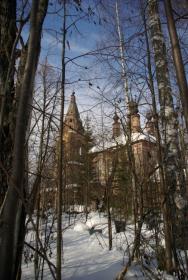 Одноушево. Церковь Трех Святителей Московских