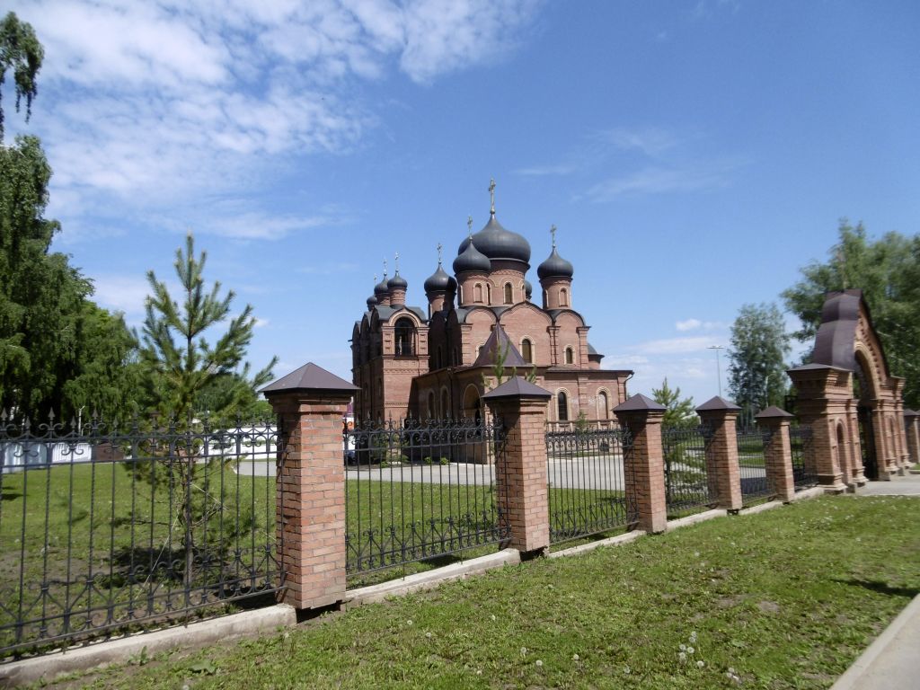 Церковь Благовещения Пресвятой Богородицы (новая), Благовещенск (Благовещенский район, Республика Башкортостан). дополнительная информация, Вид храма с ул.Седова